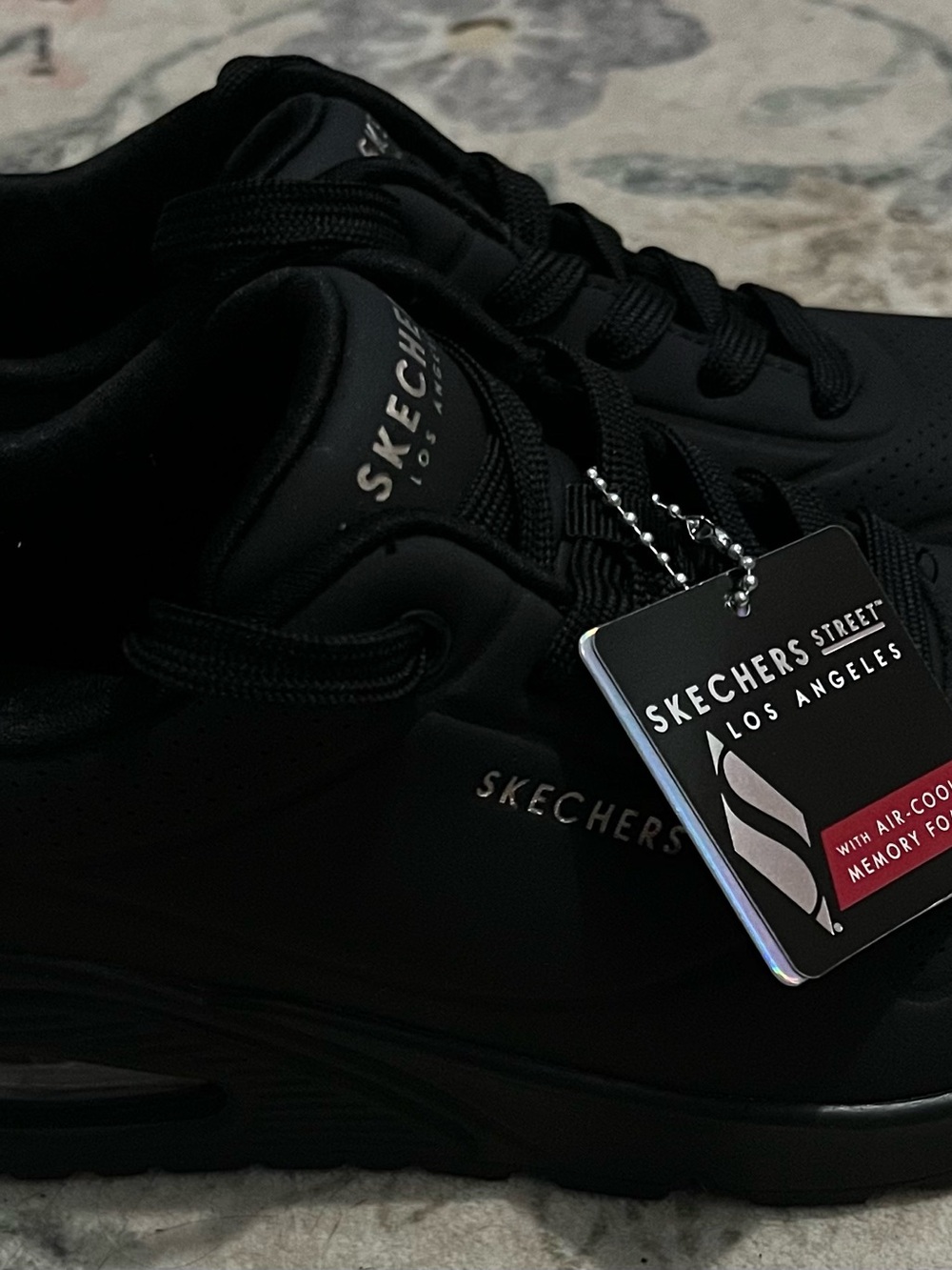 Skechers Women’s Stand on Air Sneakers - Picture 4 of 10